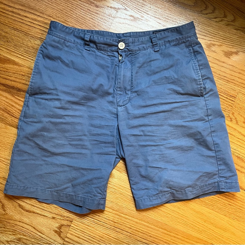 Vineyard vines blue chino the club shorts size 32